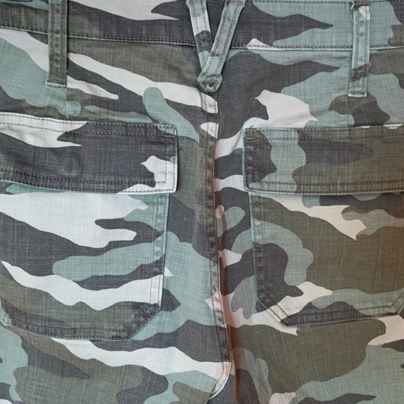 J Crew Straight Leg Crop Pants Camo Style AE301 Size 27 - Picture 3 of 7